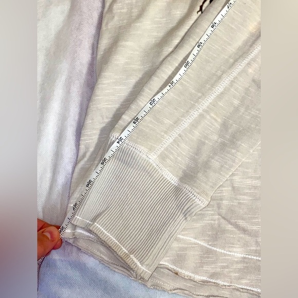 Original Riveted Graphic Long Sleeve Shirt. Levi’s - Picture 8 of 8